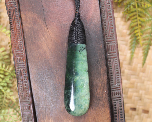 Kawakawa Pounamu Roimata Pendant - NZ Greenstone