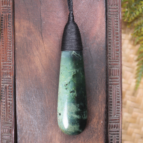 Kawakawa Pounamu Roimata Pendant - NZ Greenstone