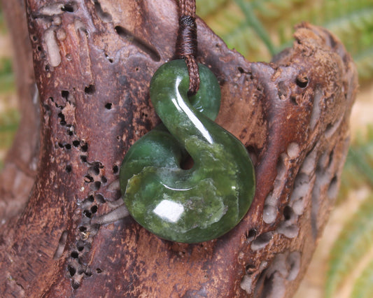 Twist carved from Rimu Pounamu - NZ Greenstone