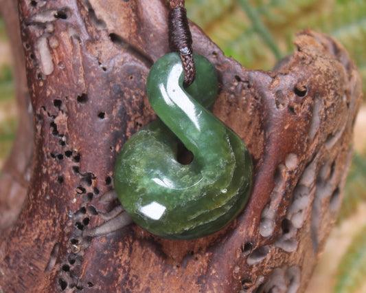 Twist carved from Rimu Pounamu - NZ Greenstone