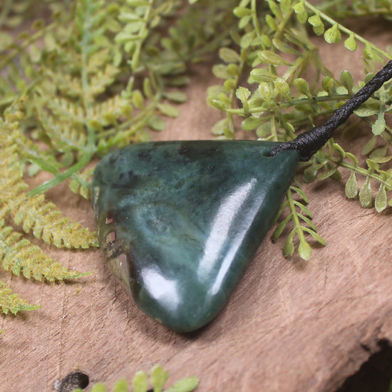 Nelson Pounamu Freeform Pendant