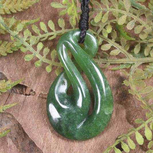 Twist or Pikorua carved from Kawakawa Pounamu - NZ Greenstone