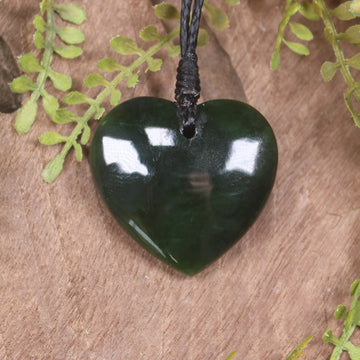 Heart carved from Kawakawa Pounamu - NZ Greenstone
