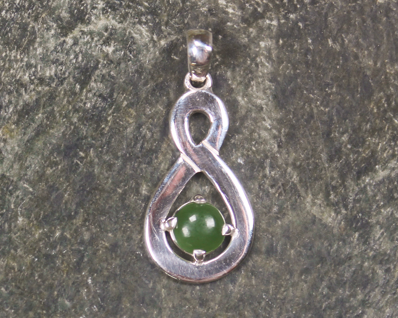 Hapopo Pounamu pendant set in Sterling Silver - NZ Greenstone