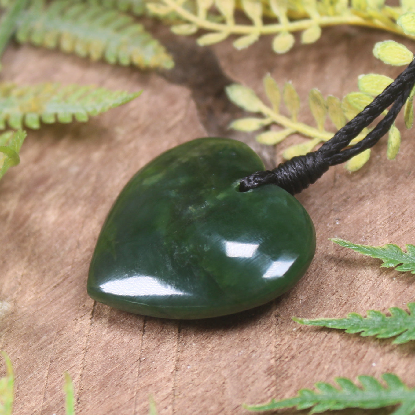 Heart carved from Kawakawa Pounamu - NZ Greenstone