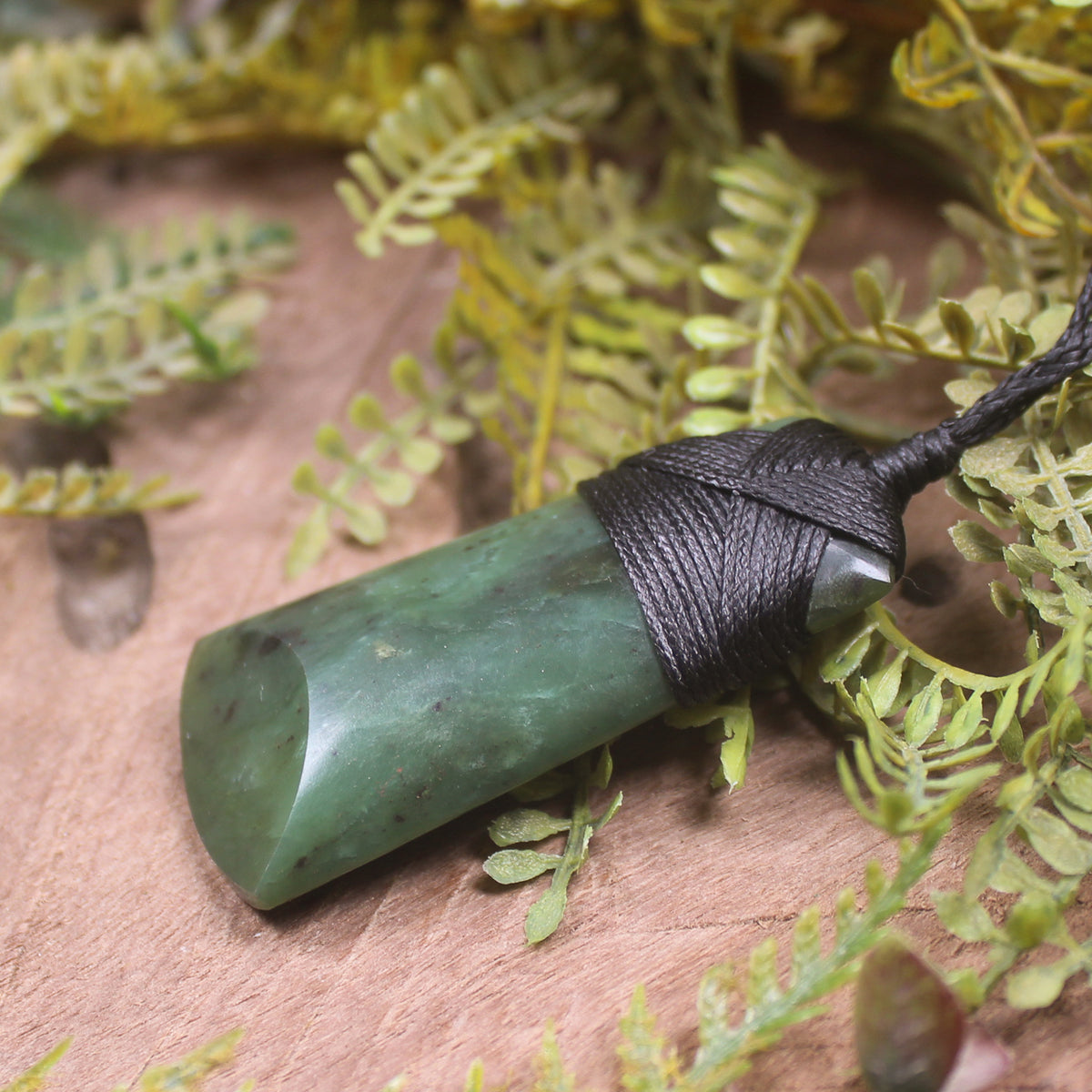 Hapopo Pounamu Toki - NZ Greenstone