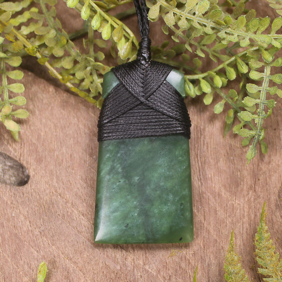 Kawakawa Pounamu Toki