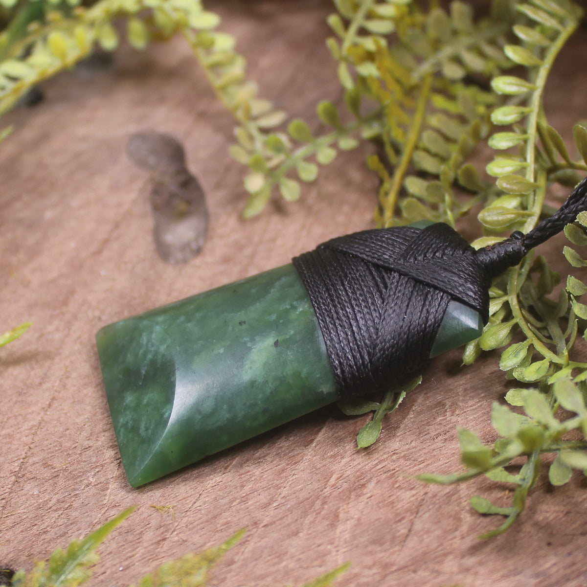 Kawakawa Pounamu Toki