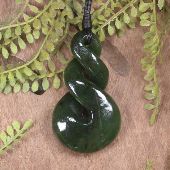 Twist carved from Kawakawa Pounamu - NZ Greenstone