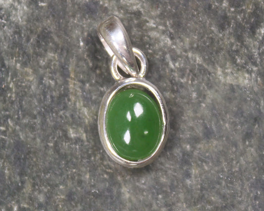 Hapopo Pounamu pendant set in Sterling Silver - NZ Greenstone