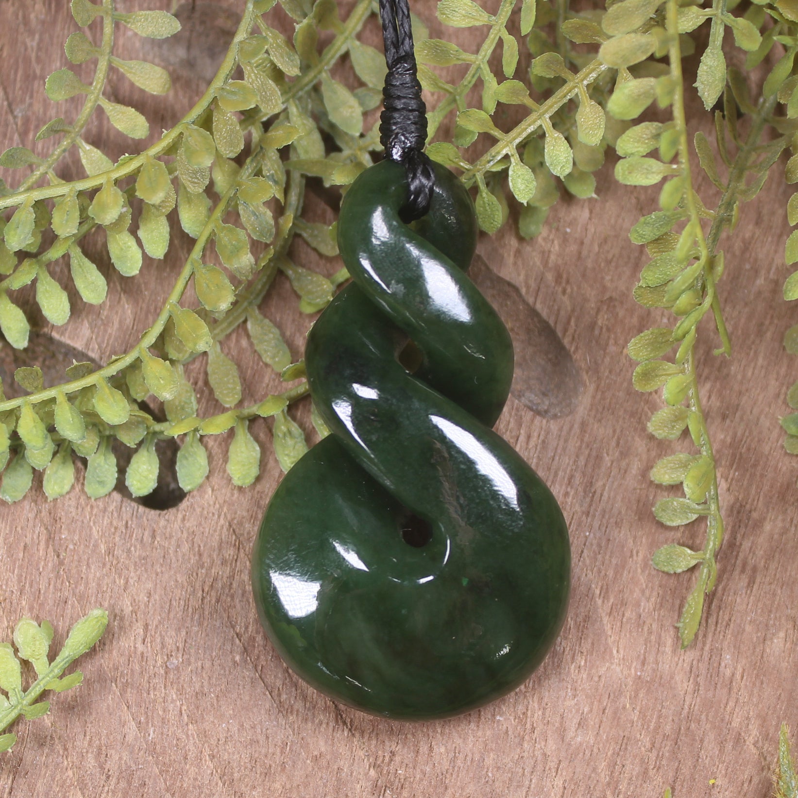 Twist carved from Kawakawa Pounamu - NZ Greenstone