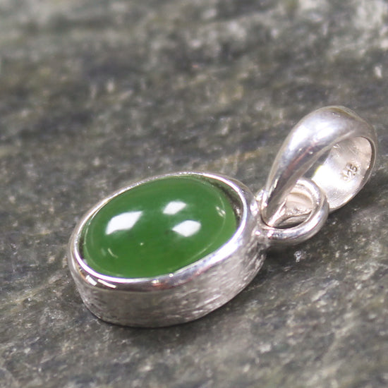 Hapopo Pounamu pendant set in Sterling Silver - NZ Greenstone