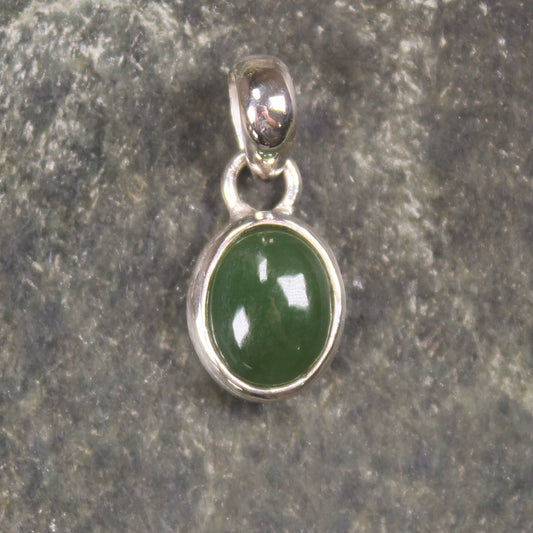 Kawakawa Pounamu pendant set in Sterling Silver - NZ Greenstone