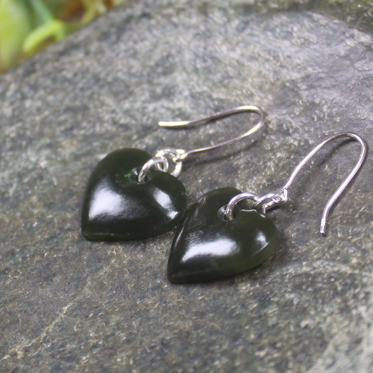 Heart Earrings carved from Kawakawa Pounamu - NZ Greenstone