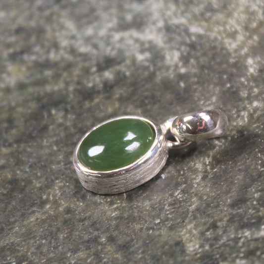 Kawakawa Pounamu pendant set in Sterling Silver - NZ Greenstone