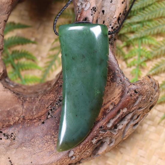 Hapopo Pounamu Tooth