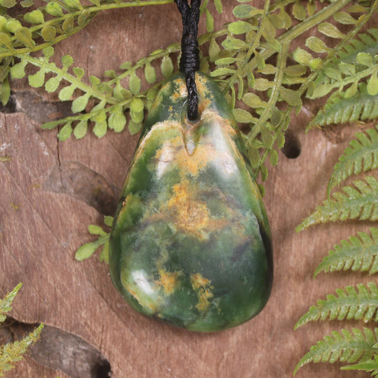 Flower Jade Pounamu - NZ Greenstone
