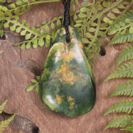 Flower Jade Pounamu - NZ Greenstone