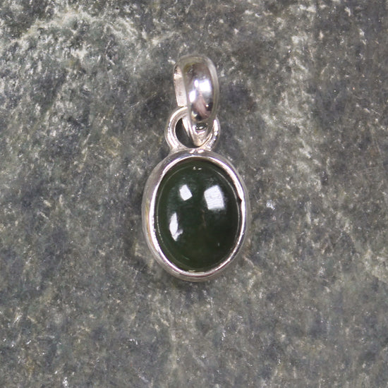Kawakawa Pounamu pendant set in Sterling Silver - NZ Greenstone