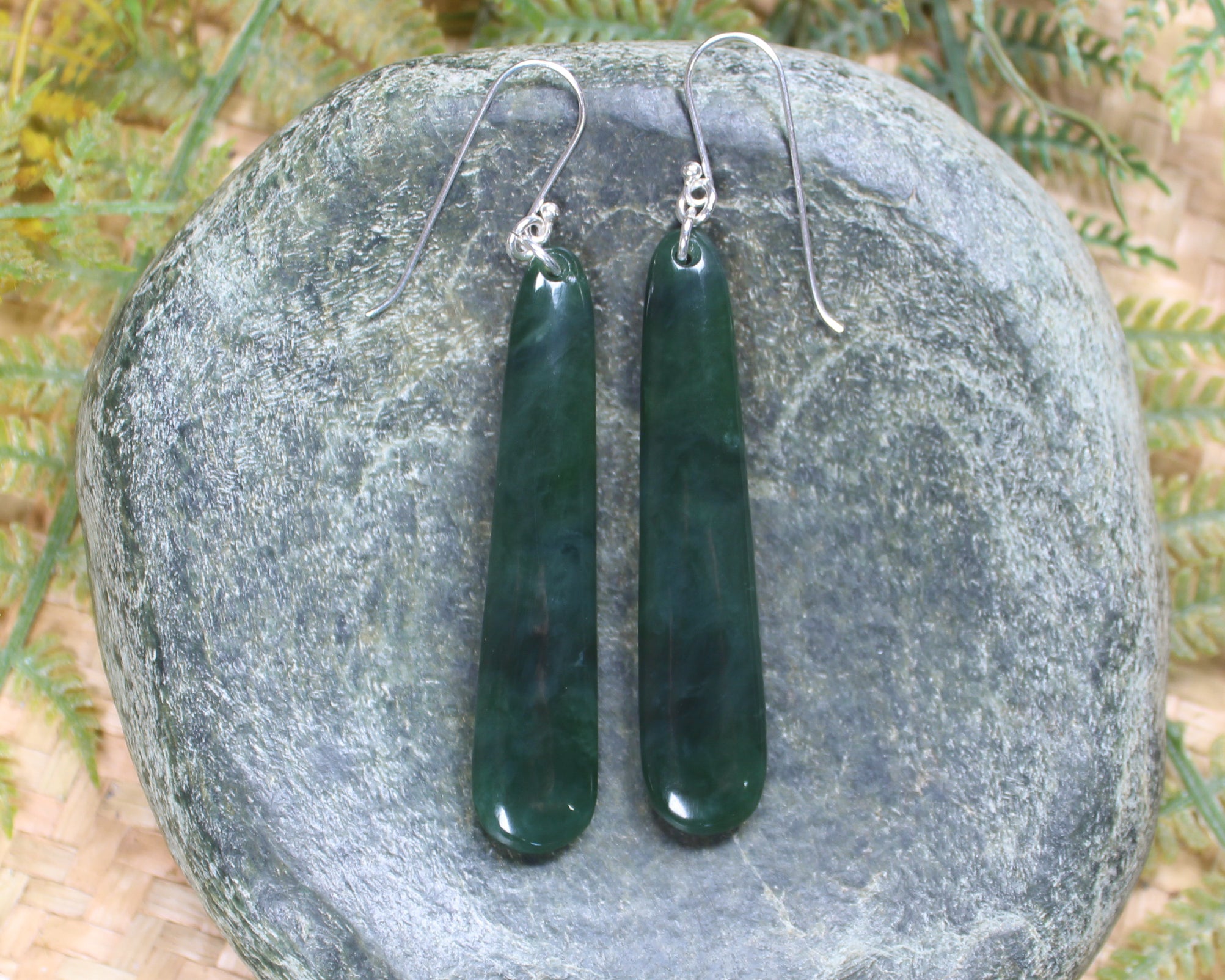 Roimata or Teardrop earrings carved from Kawakawa Pounamu - NZ Greenstone