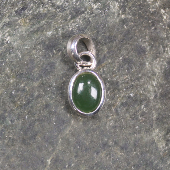Kawakawa Pounamu pendant set in Sterling Silver - NZ Greenstone
