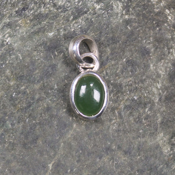 Kawakawa Pounamu pendant set in Sterling Silver - NZ Greenstone