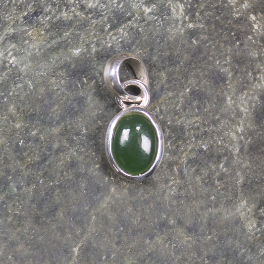 Kawakawa Pounamu pendant set in Sterling Silver - NZ Greenstone