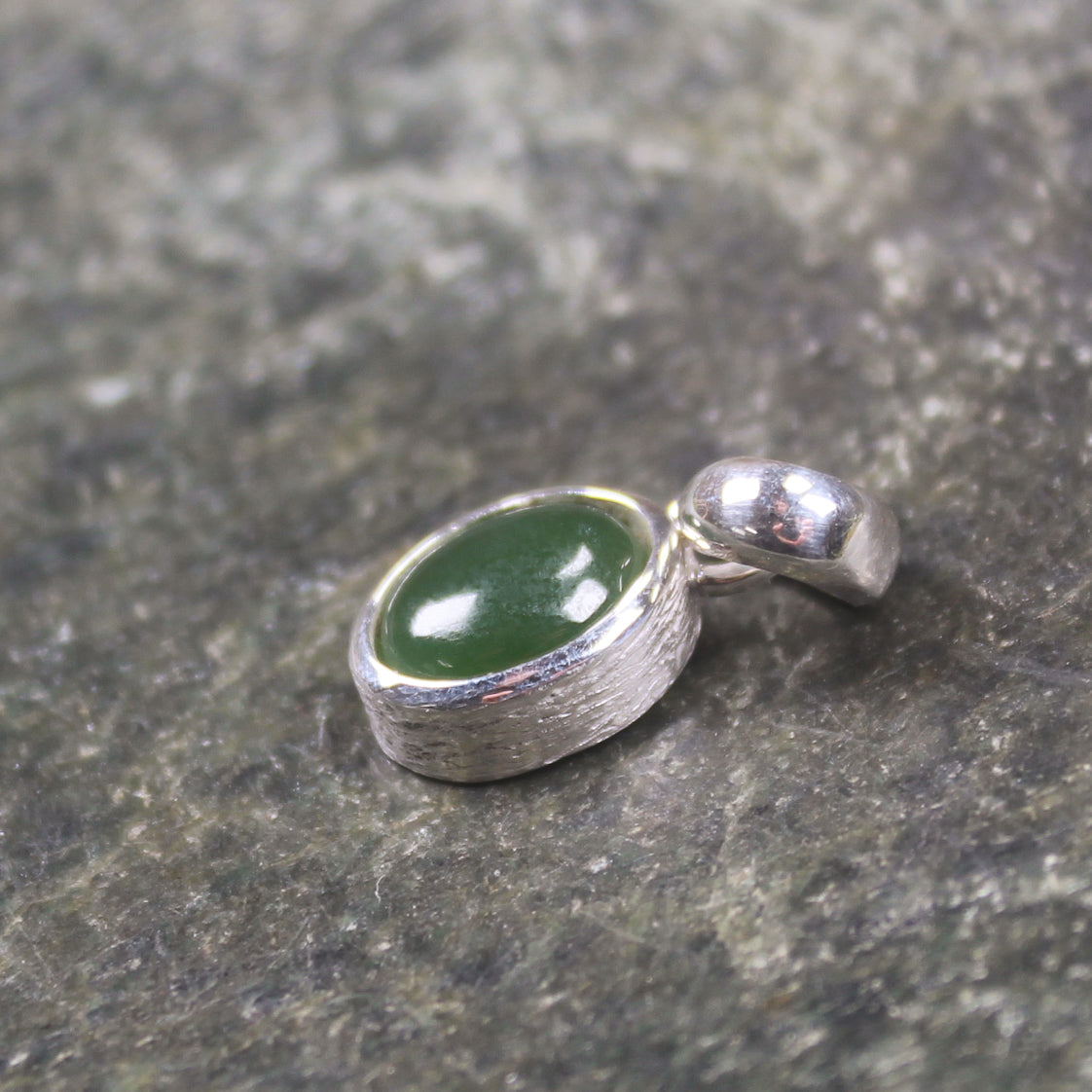 Kawakawa Pounamu pendant set in Sterling Silver - NZ Greenstone