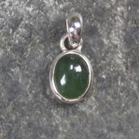 Kawakawa Pounamu pendant set in Sterling Silver - NZ Greenstone
