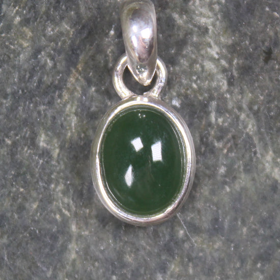 Kawakawa Pounamu pendant set in Sterling Silver - NZ Greenstone