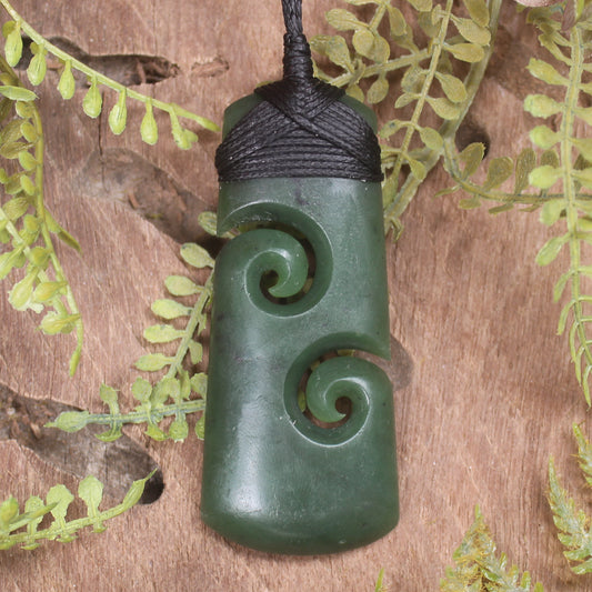 Kawakawa Pounamu Toki with Koru