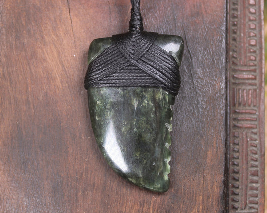 Tooth pendant carved from Kawakawa Pounamu - NZ Greenstone