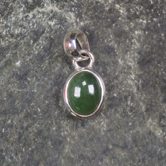 Kawakawa Pounamu pendant set in Sterling Silver - NZ Greenstone
