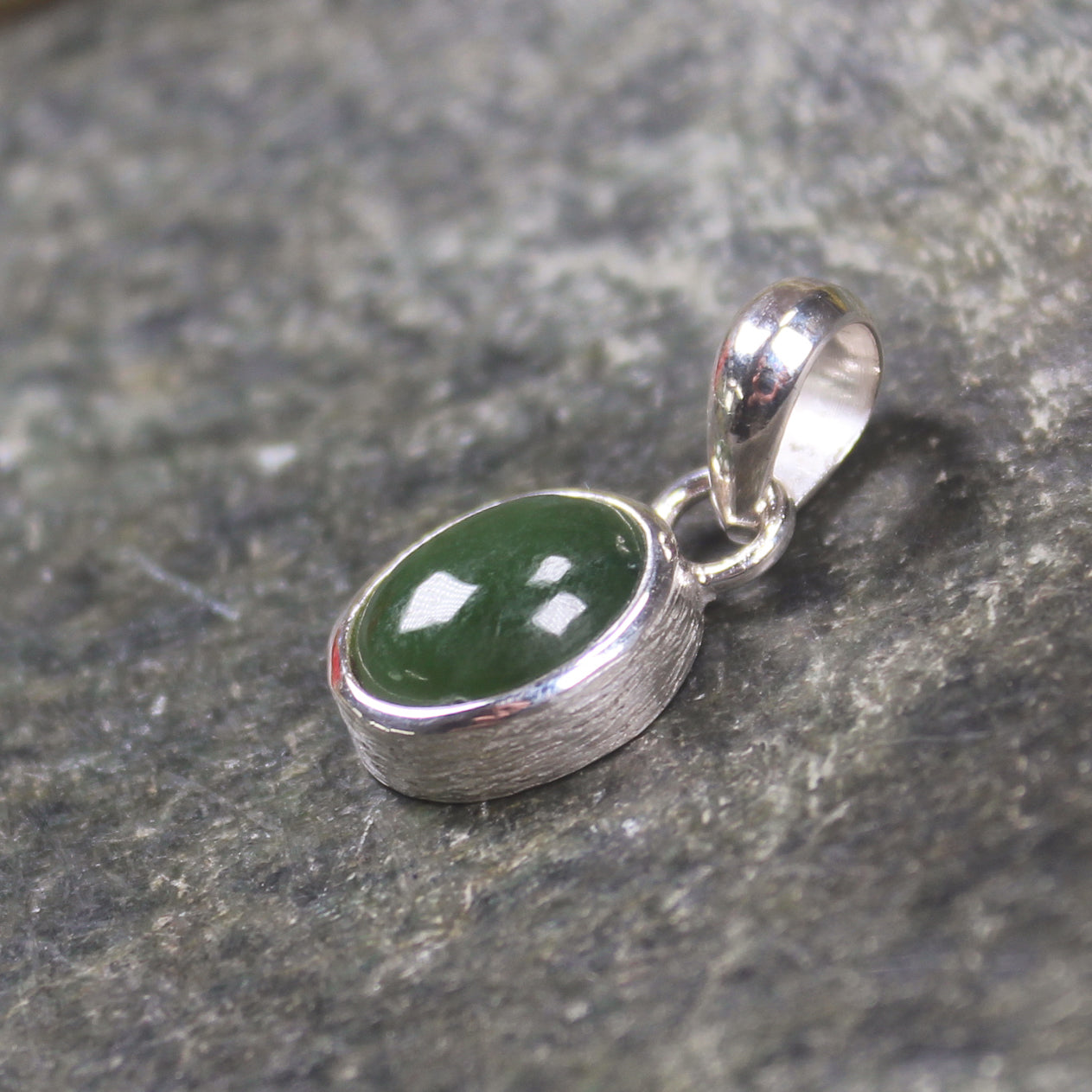 Kawakawa Pounamu pendant set in Sterling Silver - NZ Greenstone