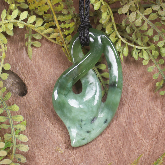 Twist or Pikorua carved from Hapopo Pounamu - NZ Greenstone