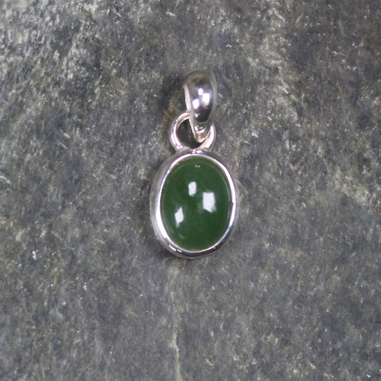 Kawakawa Pounamu pendant set in Sterling Silver - NZ Greenstone