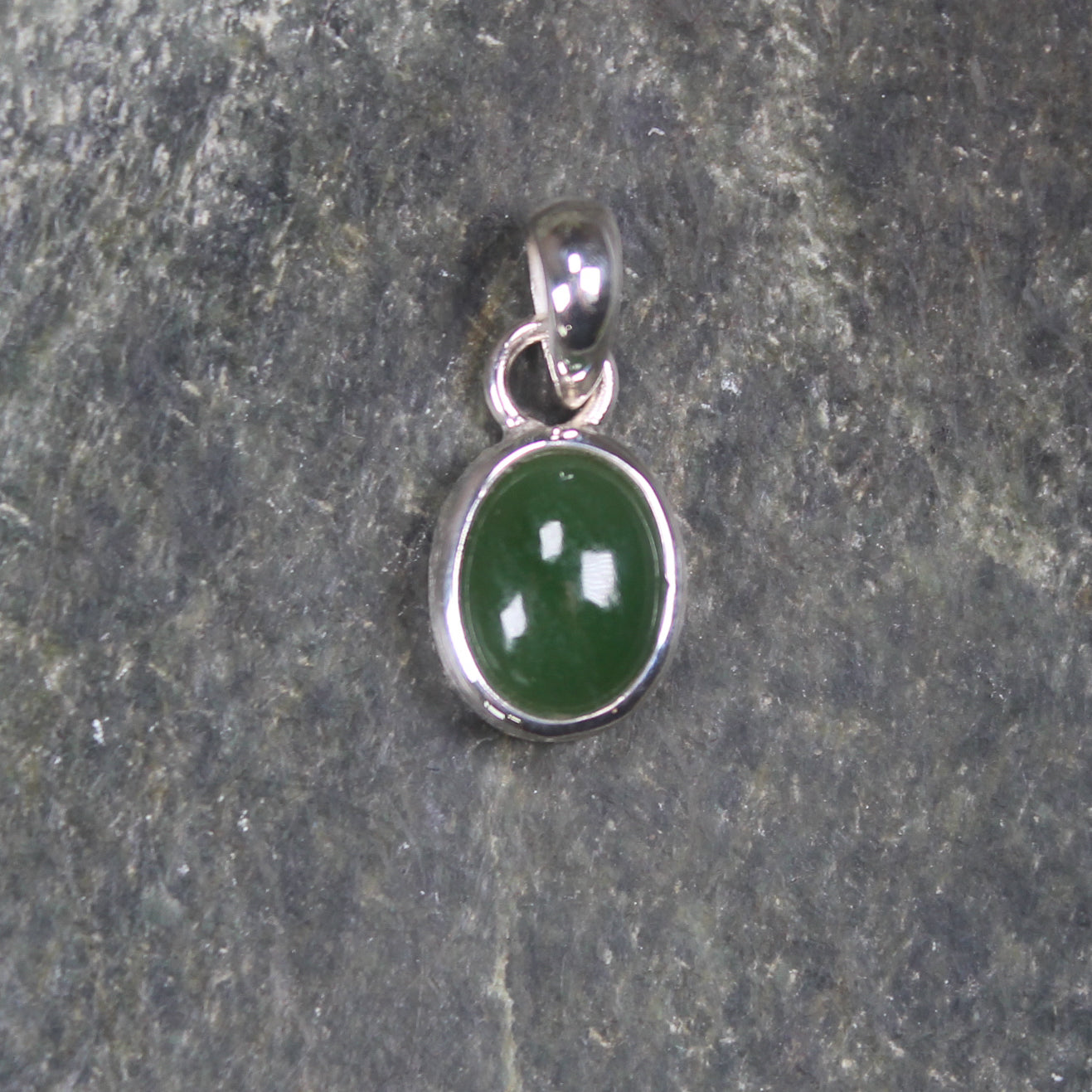 Kawakawa Pounamu pendant set in Sterling Silver - NZ Greenstone