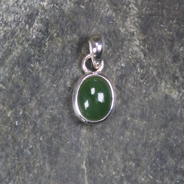 Kawakawa Pounamu pendant set in Sterling Silver - NZ Greenstone