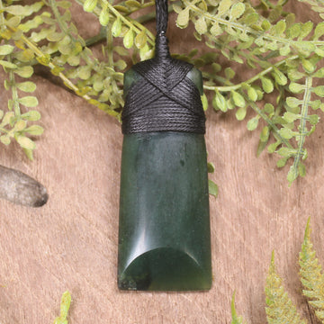 Tangiwai Pounamu Toki