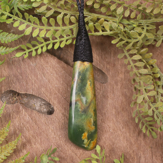Flower Jade Pounamu Toki Pendant - NZ Greenstone
