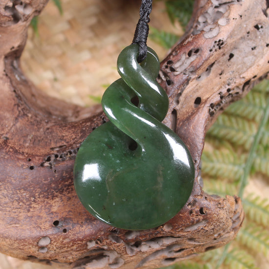 Twist carved from Kawakawa Pounamu - NZ Greenstone