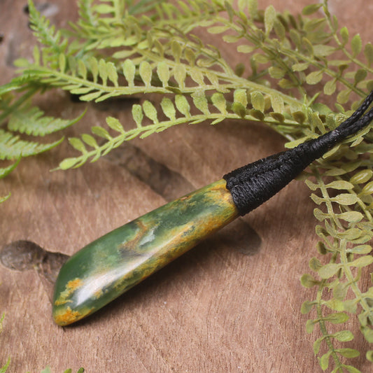 Flower Jade Pounamu Toki Pendant - NZ Greenstone