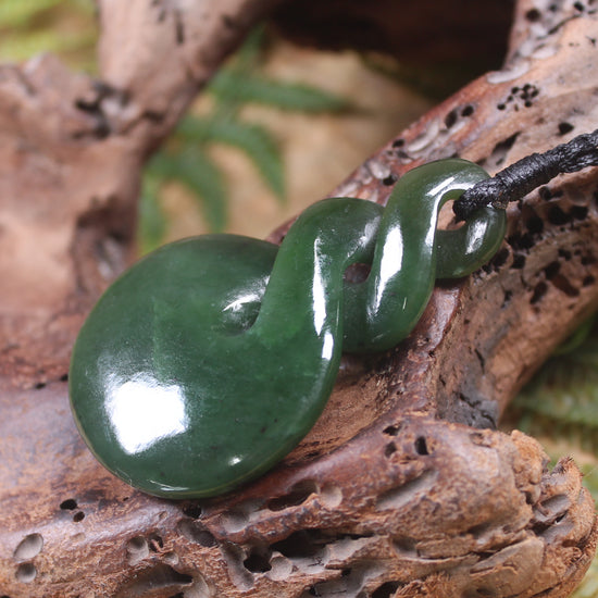 Twist carved from Kawakawa Pounamu - NZ Greenstone
