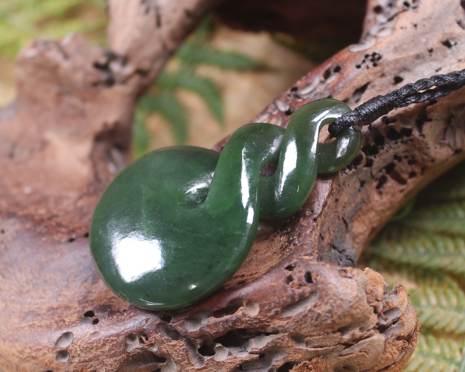 Twist carved from Kawakawa Pounamu - NZ Greenstone