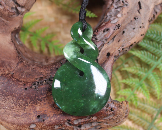 Twist carved from Kawakawa Pounamu - NZ Greenstone