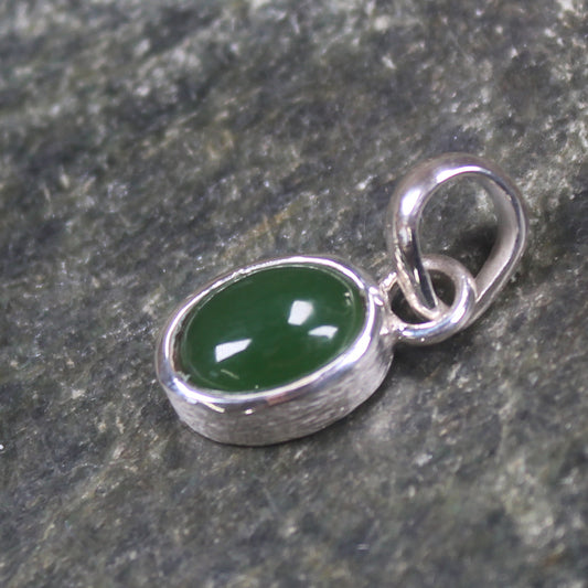 Kawakawa Pounamu pendant set in Sterling Silver - NZ Greenstone