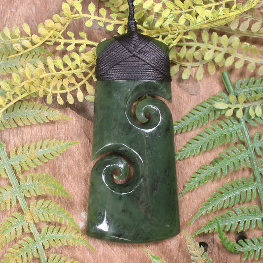 Hapopo Pounamu Toki with Koru