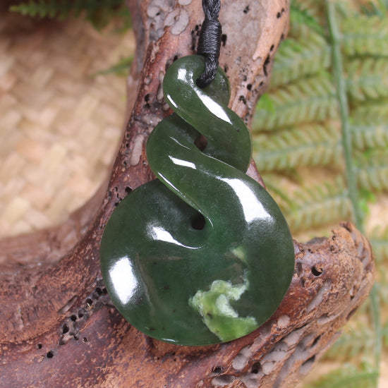 Twist carved from Kawakawa Pounamu - NZ Greenstone