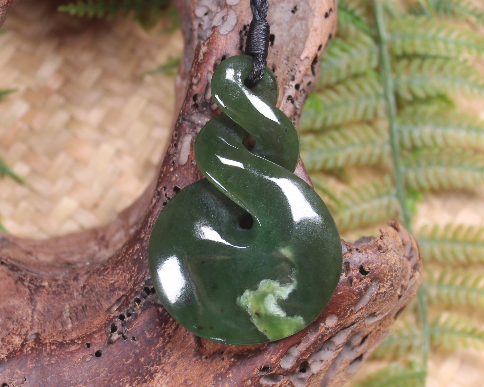 Twist carved from Kawakawa Pounamu - NZ Greenstone