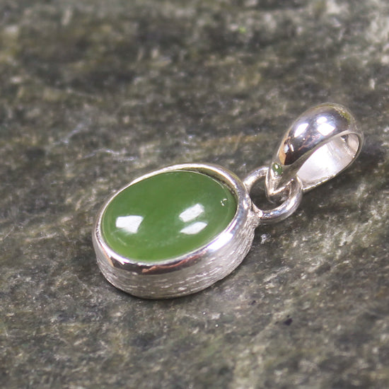 Hapopo Pounamu pendant set in Sterling Silver - NZ Greenstone